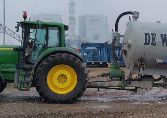 tractor waterwagen weert